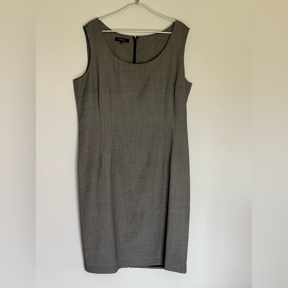 Lafayette 148 Elegant Black/White lined Sheeth Dress